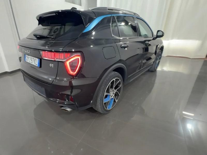 LYNK&CO 01 01 PHEV