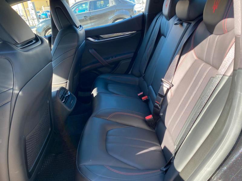 Maserati Ghibli 3.0 V6 Modena 430cv awd auto