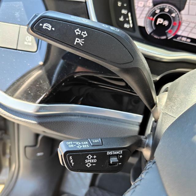 AUDI Q3 35 TDI quattro S tronic Business Advanced