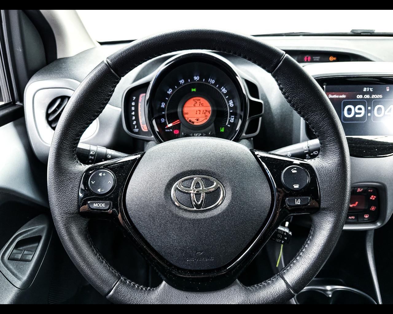 TOYOTA Aygo 2ª serie - Aygo Connect 1.0 VVT-i 72 CV 5 porte x-wave