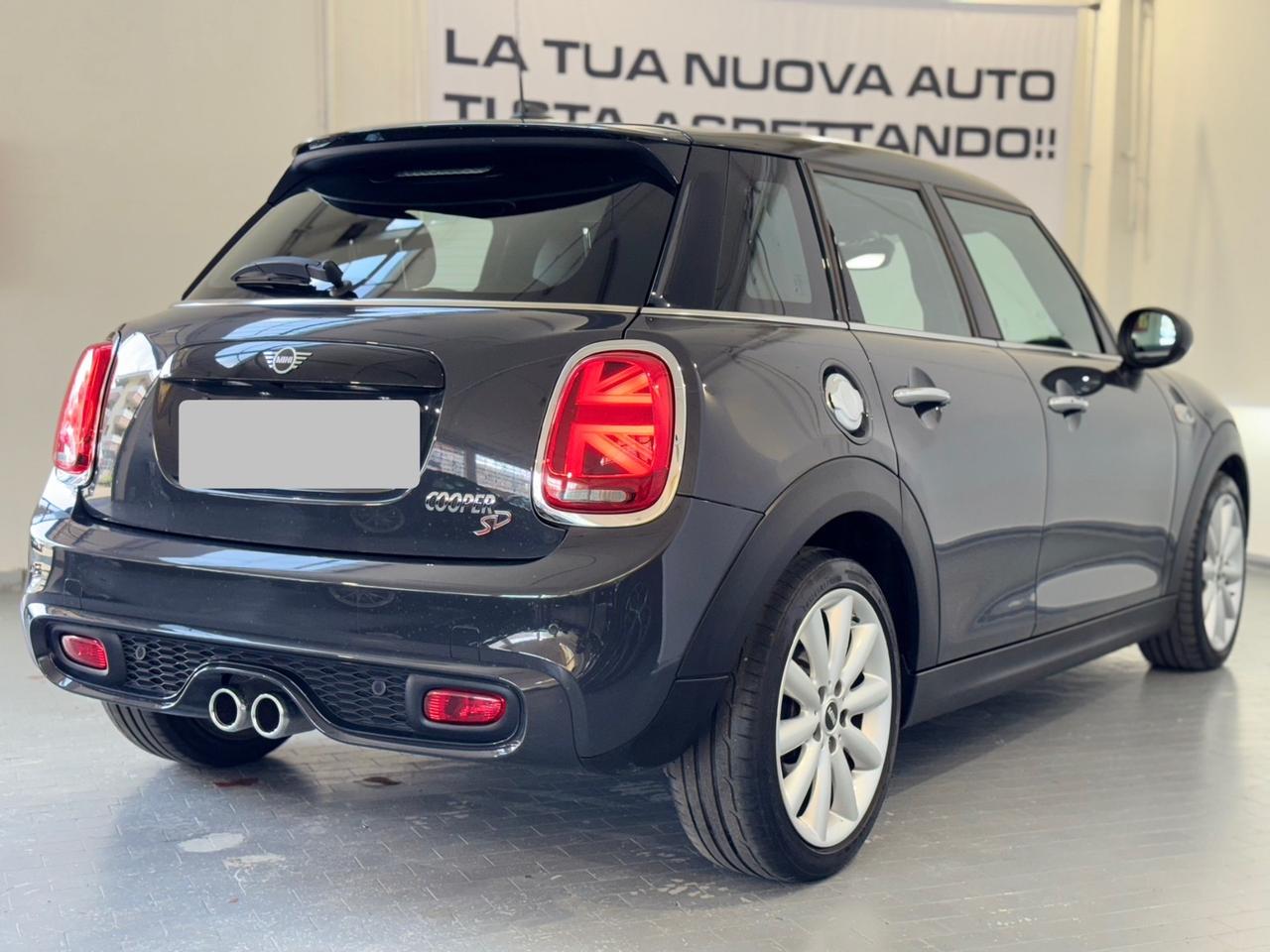 Mini Mini 2.0 Cooper SD aut. Hype 5 porte