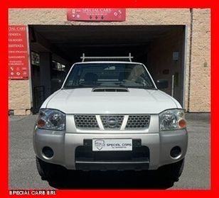 Nissan NP300 2.5 Dci King Cab Gancio traino