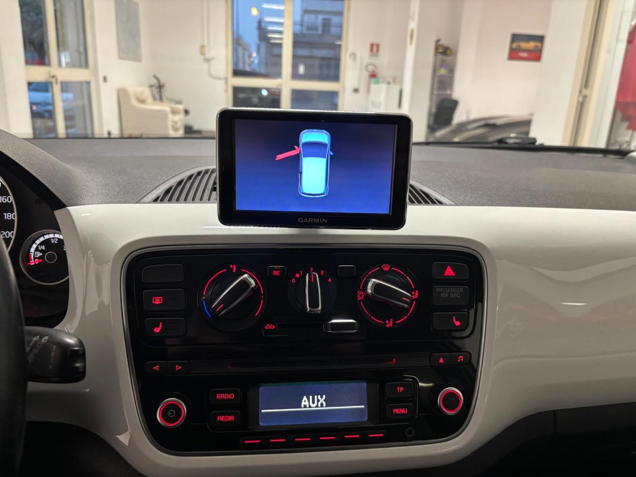 Volkswagen up! 1.0 3p. move ASG