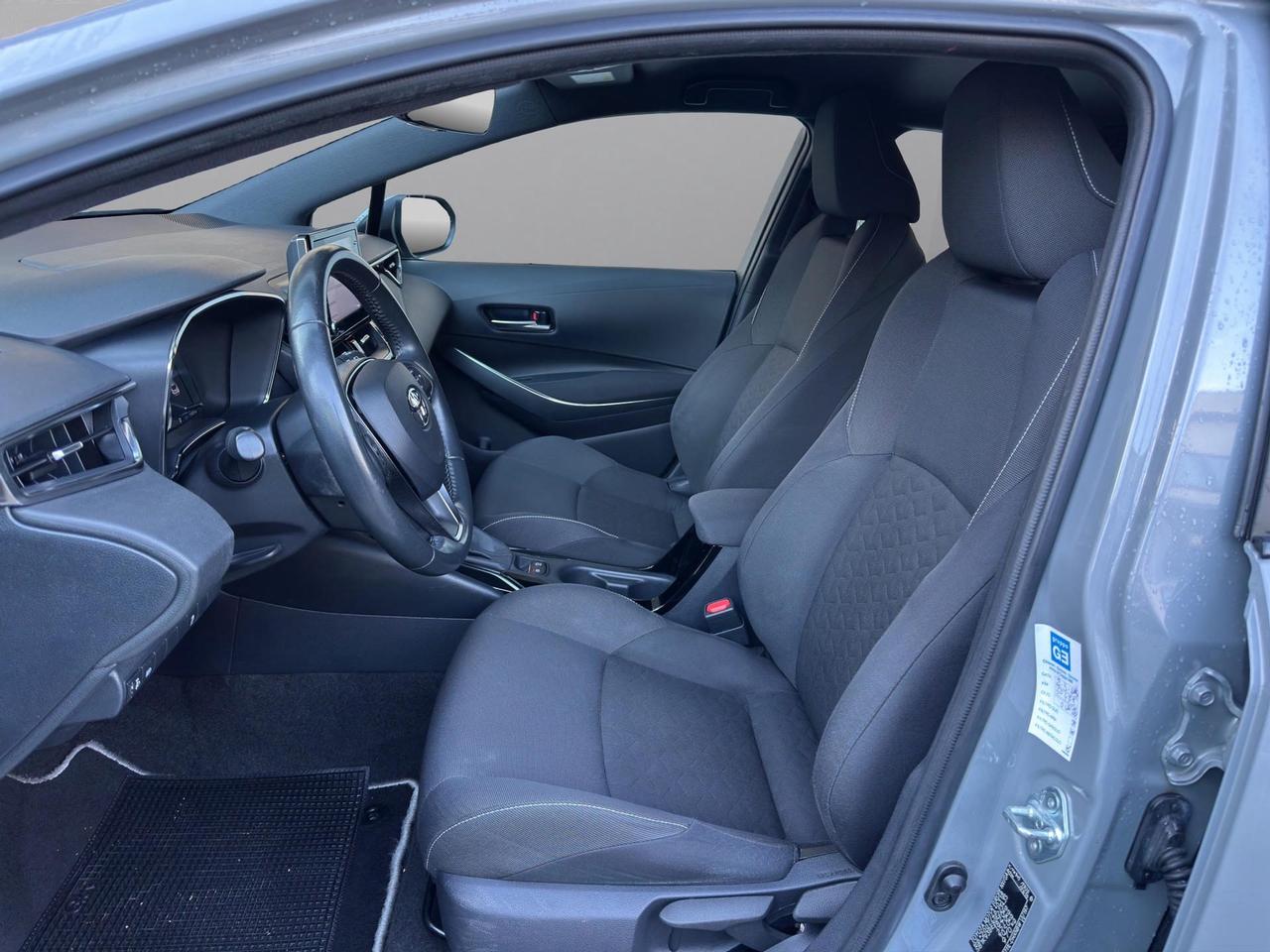 Toyota Corolla 1.8h Active cvt