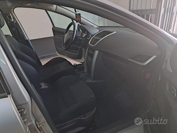 Peugeot 207 sw 1.6 hdi unico prop 2008 tetto aprib