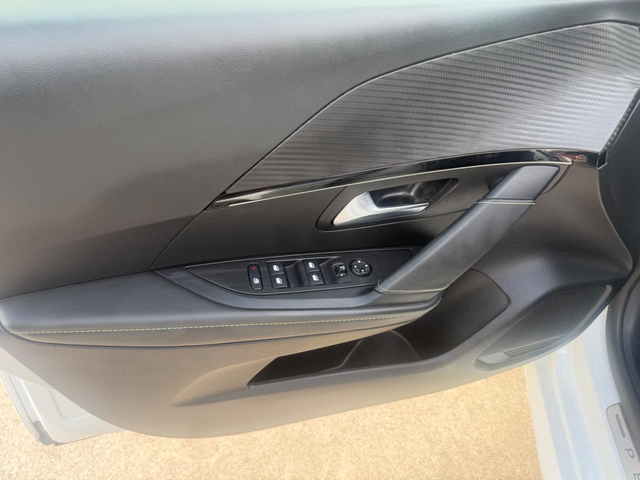 Peugeot 208 PureTech 100 Stop&Start 5 porte GT Line