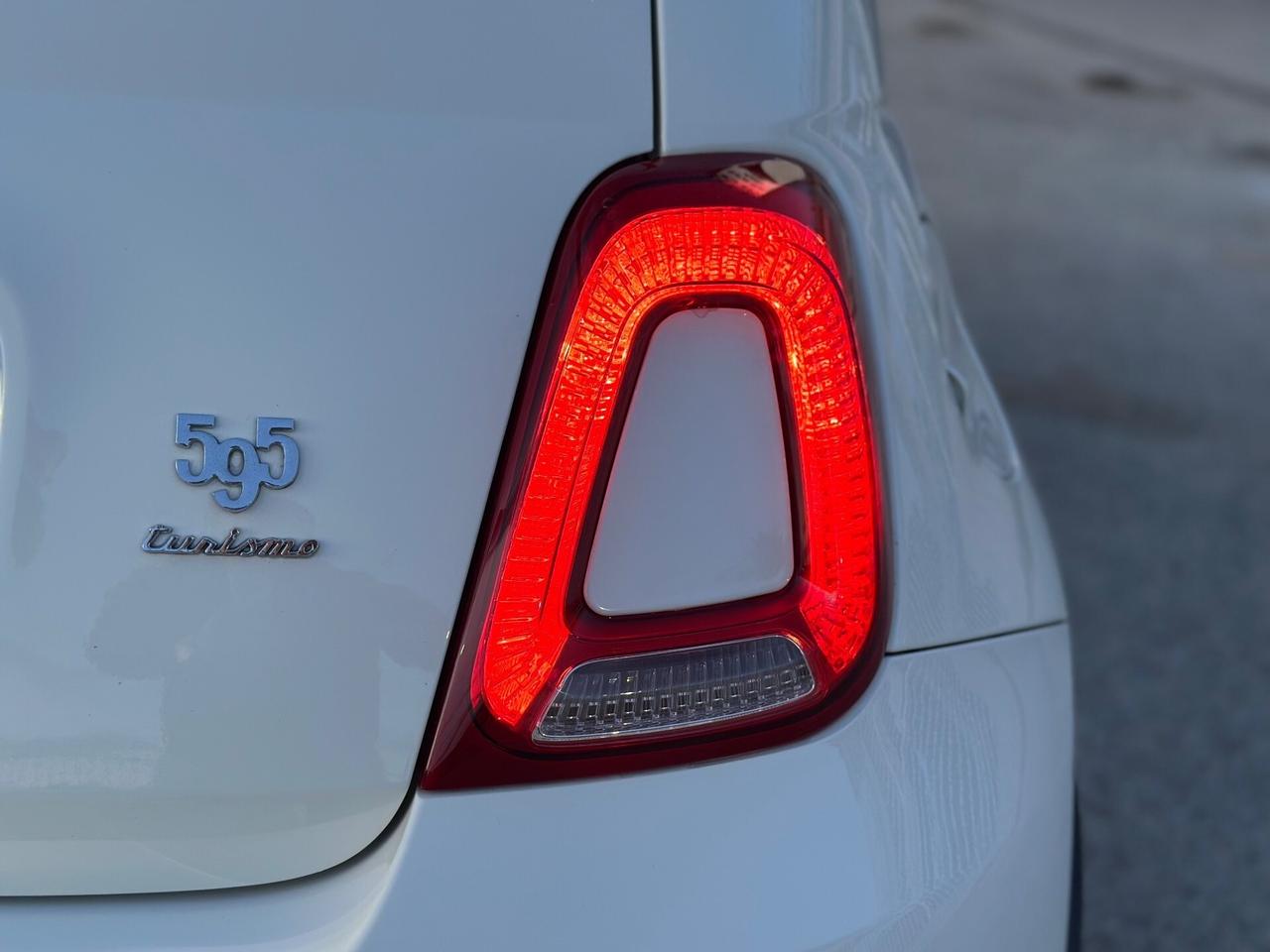 Abarth 500 C 2011 1.4 Turbo 140CV AUT. PARI AL NUO