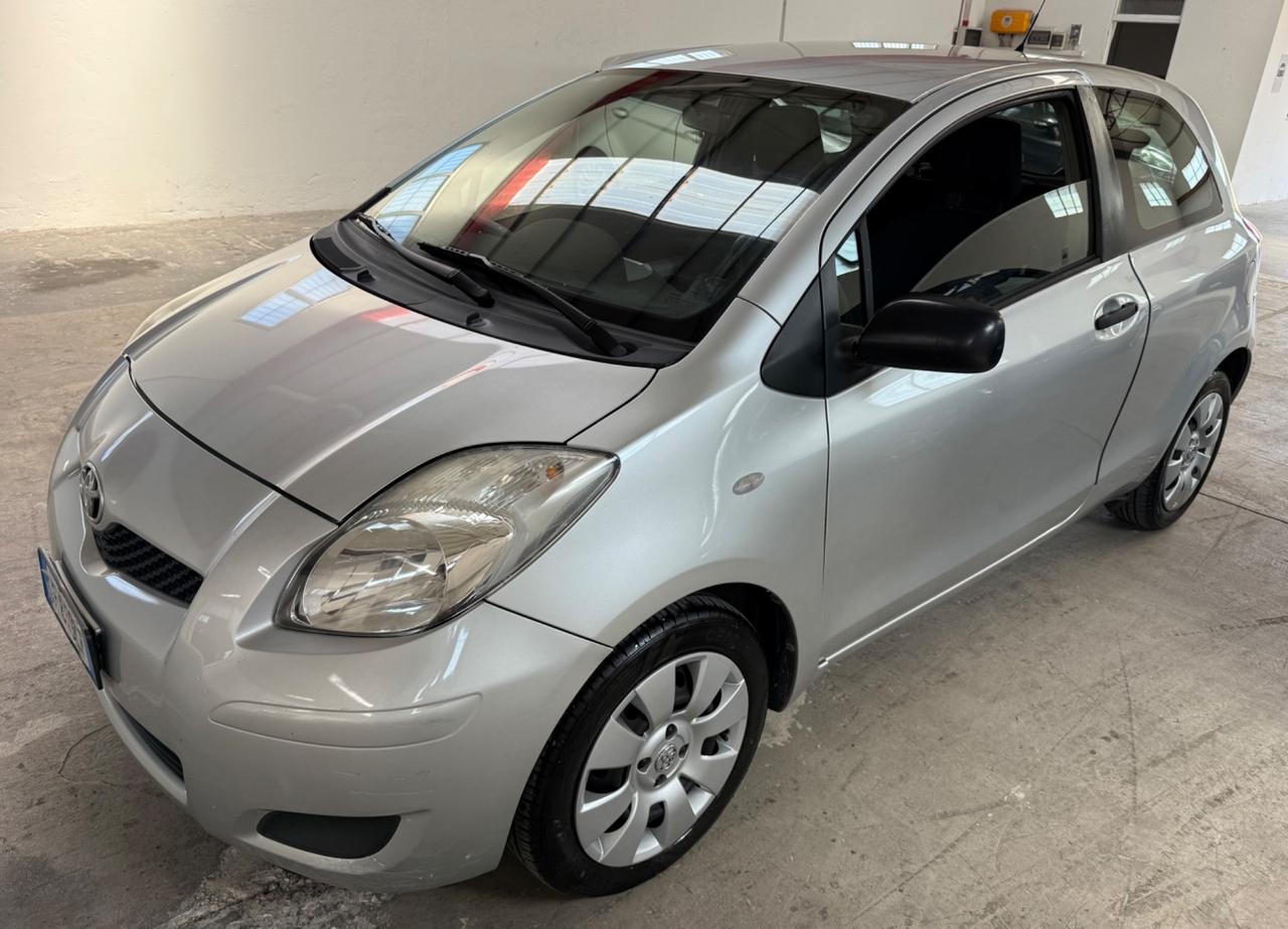 Toyota Yaris 1.0 Benzina 69Cv 3 porte - 2011