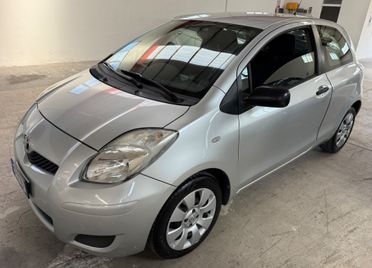 Toyota Yaris 1.0 Benzina 69Cv 3 porte - 2011
