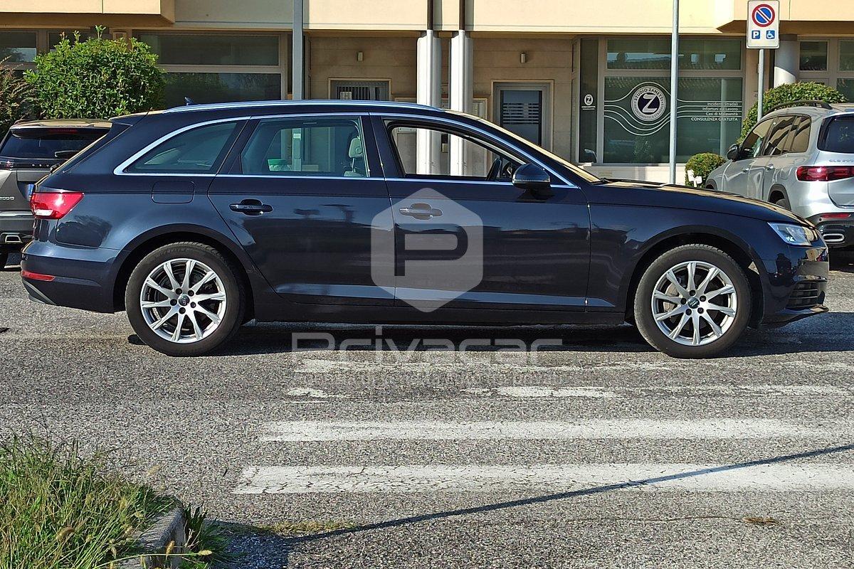 AUDI A4 Avant 3.0 TDI quattro S tronic Business