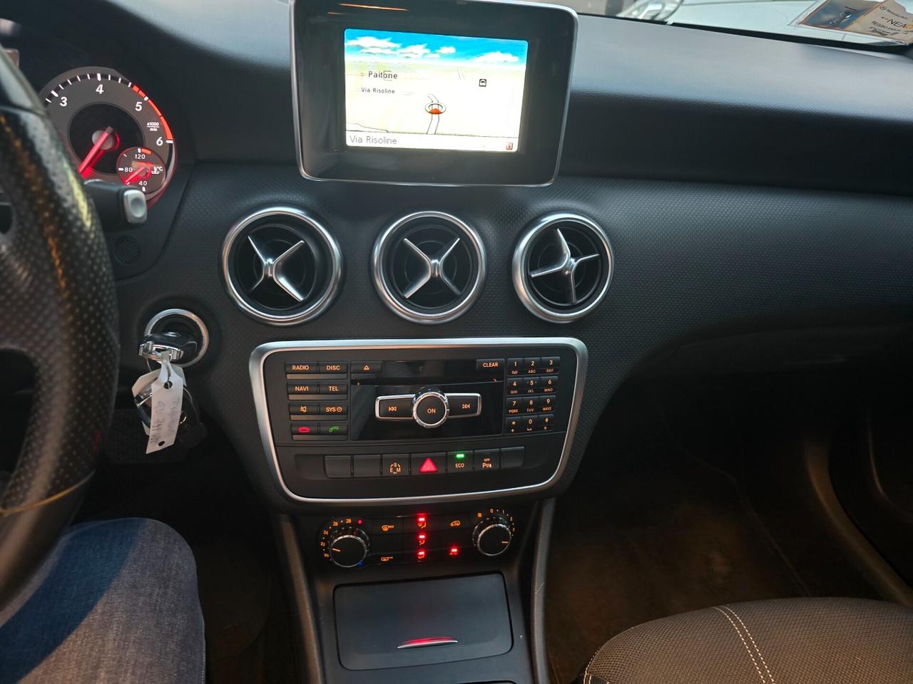 Mercedes A 180 CDI 109CV Premium 150000KM-2014