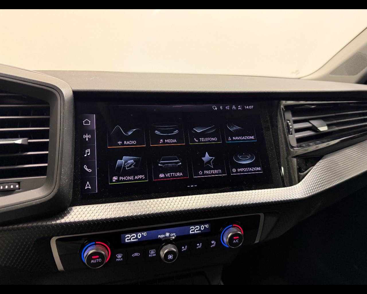 AUDI A1 ALLSTREET 30 TFSI S-TRONIC IDENTITY CONTRAST