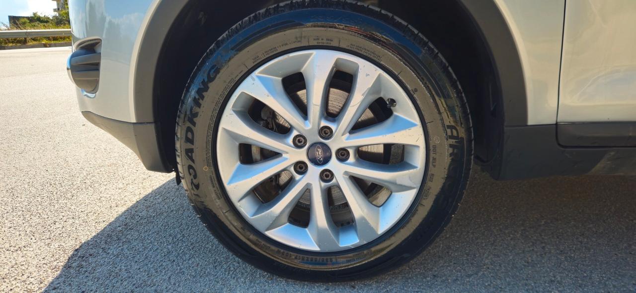Ford Kuga 2.0 TDCi 136 CV 4WD Titanium (MOTORE 0 KM)