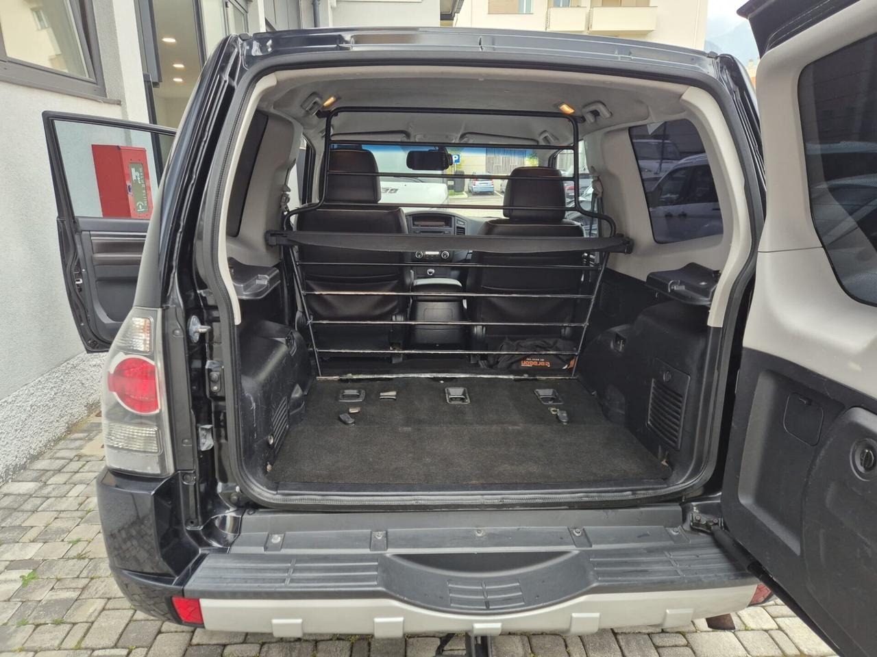 Mitsubishi Pajero 3.2 4X4 AUTOCARRO 2 POSTI