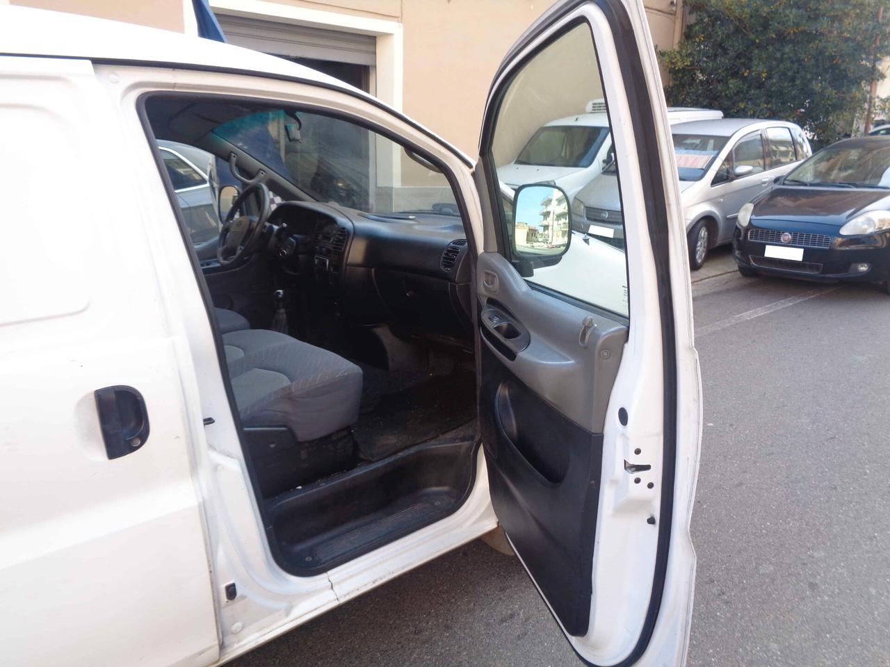 Hyundai H-1 2.5 CRDI 3 posti (Finanziabile)