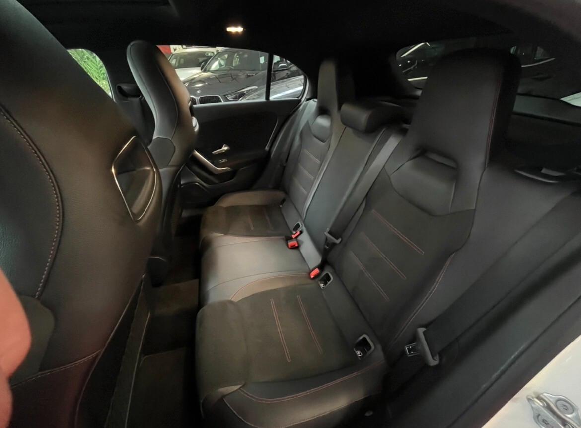 MERCEDES CLASSE A 1.6 TDI 116CV Sport Extra Cambio automatico Navi Cerchi AMG Pelle Alcantara allestimento AMG OK NEOPATENTATI