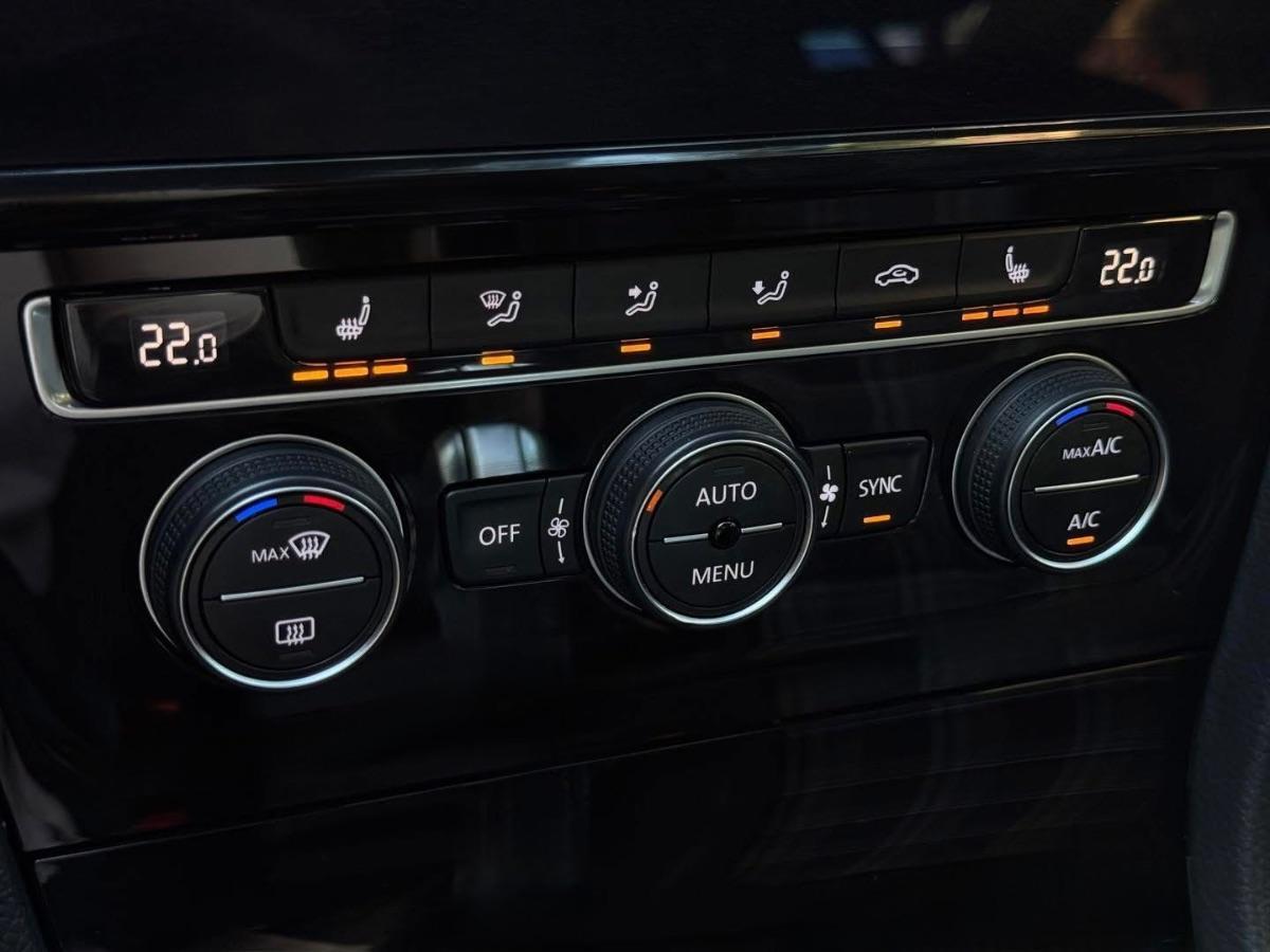 Volkswagen Golf 7.5 GTI TCR 2.0 TSI 290 CV