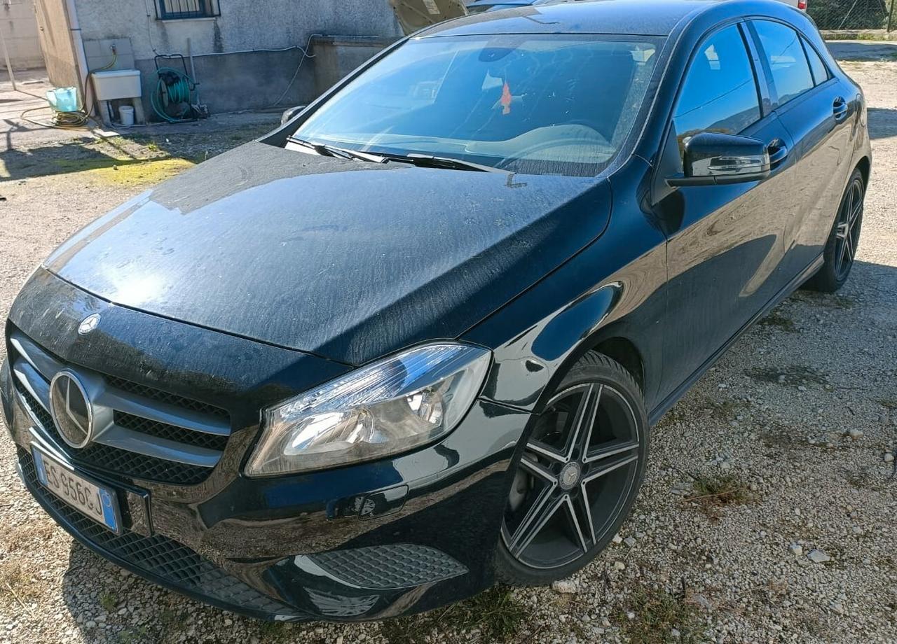 Mercedes-benz A200 CDI Premium - 2013