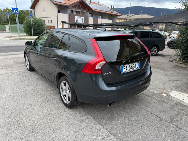 VOLVO V60 D2 Geartronic Momentum