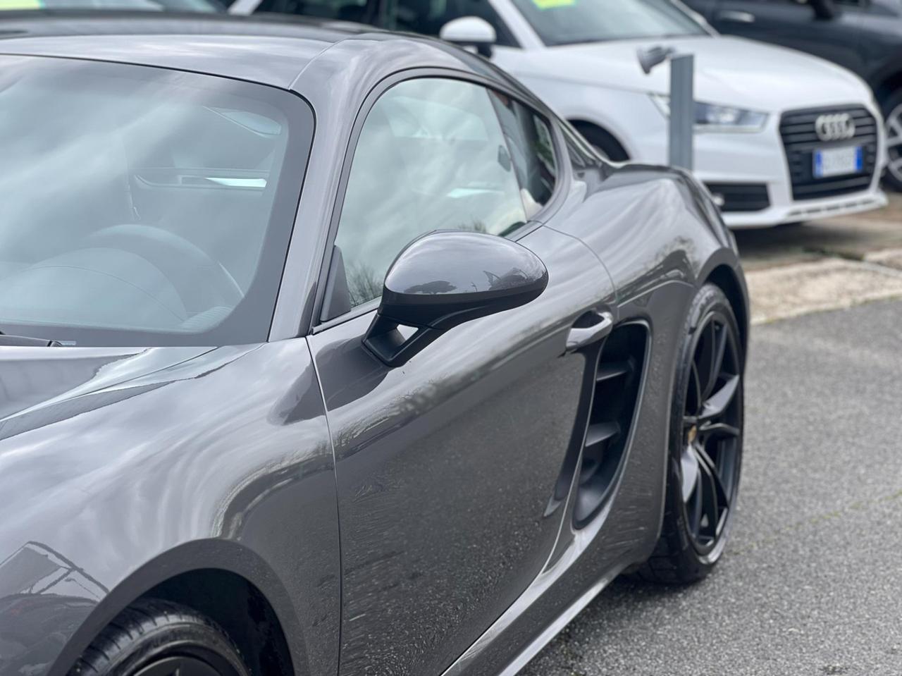 Porsche 718 Cayman 2.0 300cv pdk