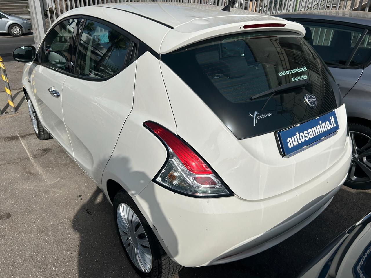 Lancia Ypsilon 1.2 69 CV 5 porte Gold