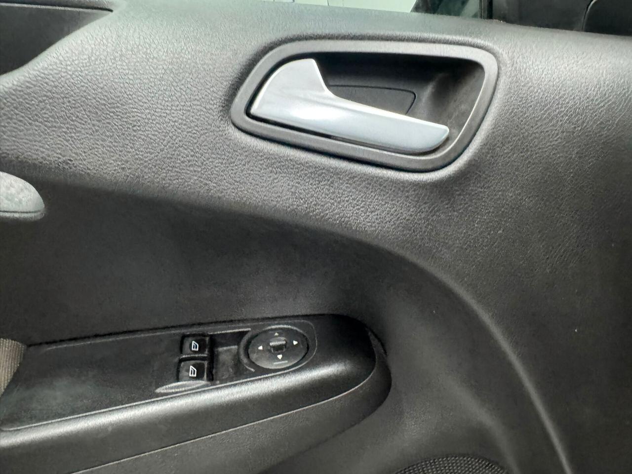 Ford Tourneo Courier 1.5 TDCI 75 CV Sport