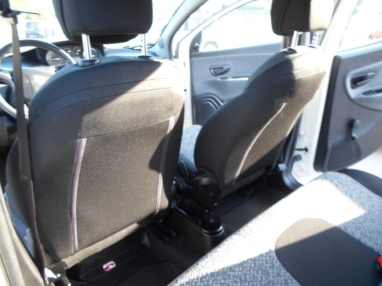 Lancia Ypsilon 1.0 FireFly 5 porte S&S Hybrid Ecochic Gold