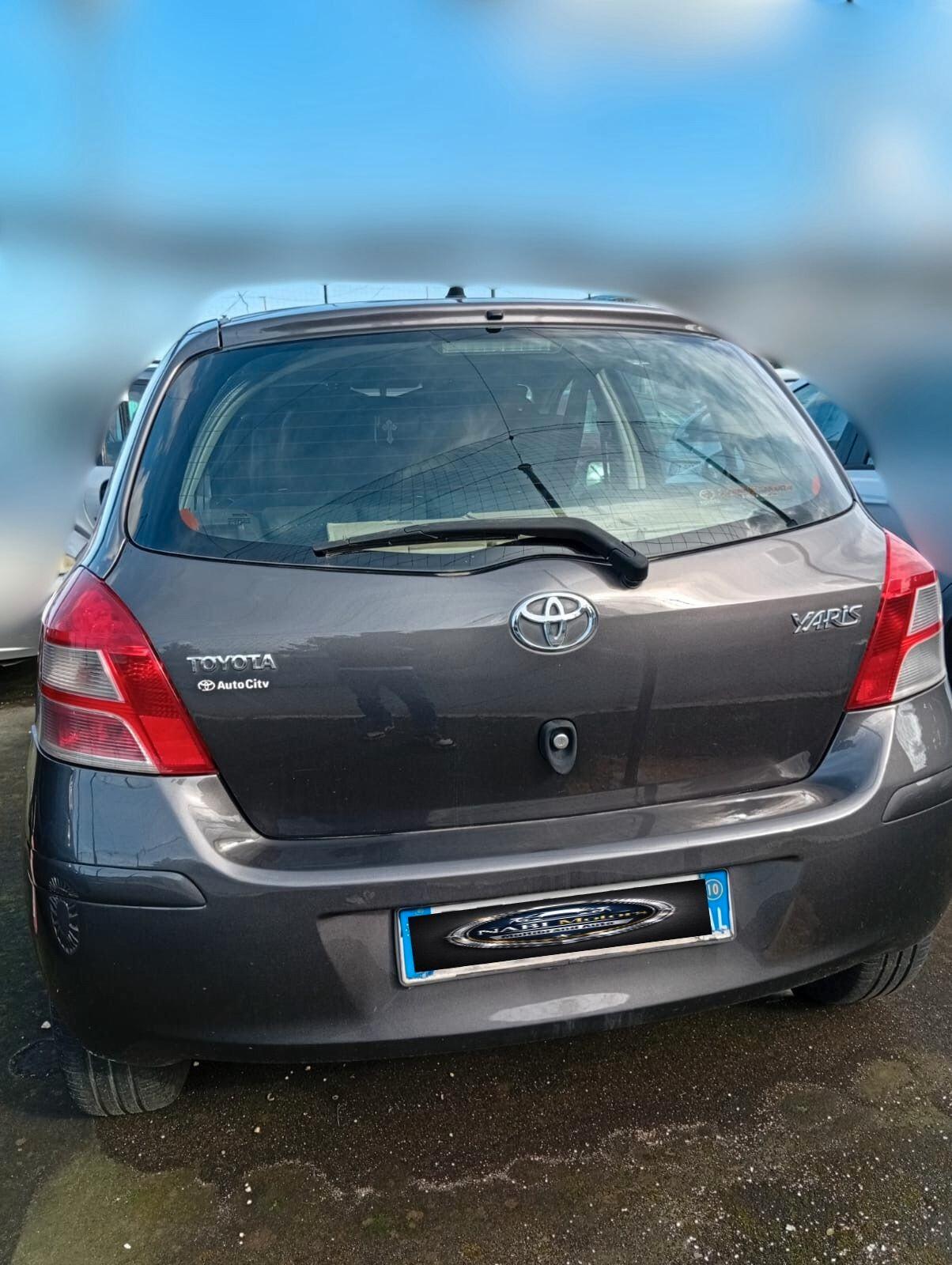 Toyota Yaris 1.4 D-4D DPF 5 porte Sol