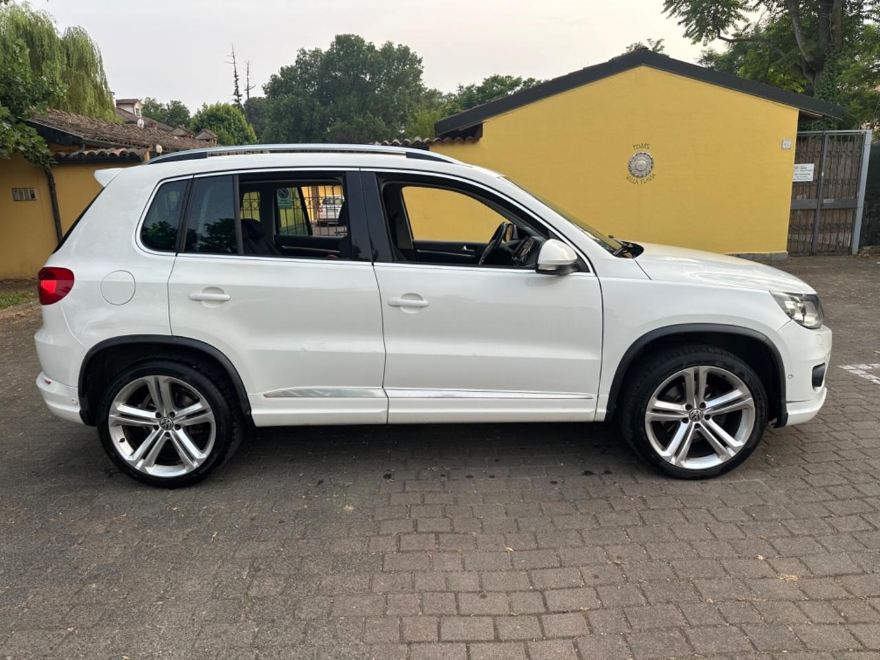 VOLKSWAGEN TIGUAN 2.0 TDI CAMBIO AUTO. 4 MOTION