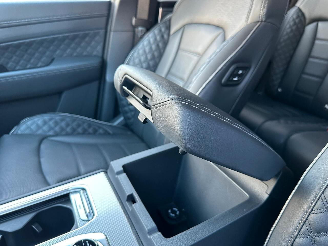 Ssangyong REXTON 2.2 4WD Dream 8 A/T