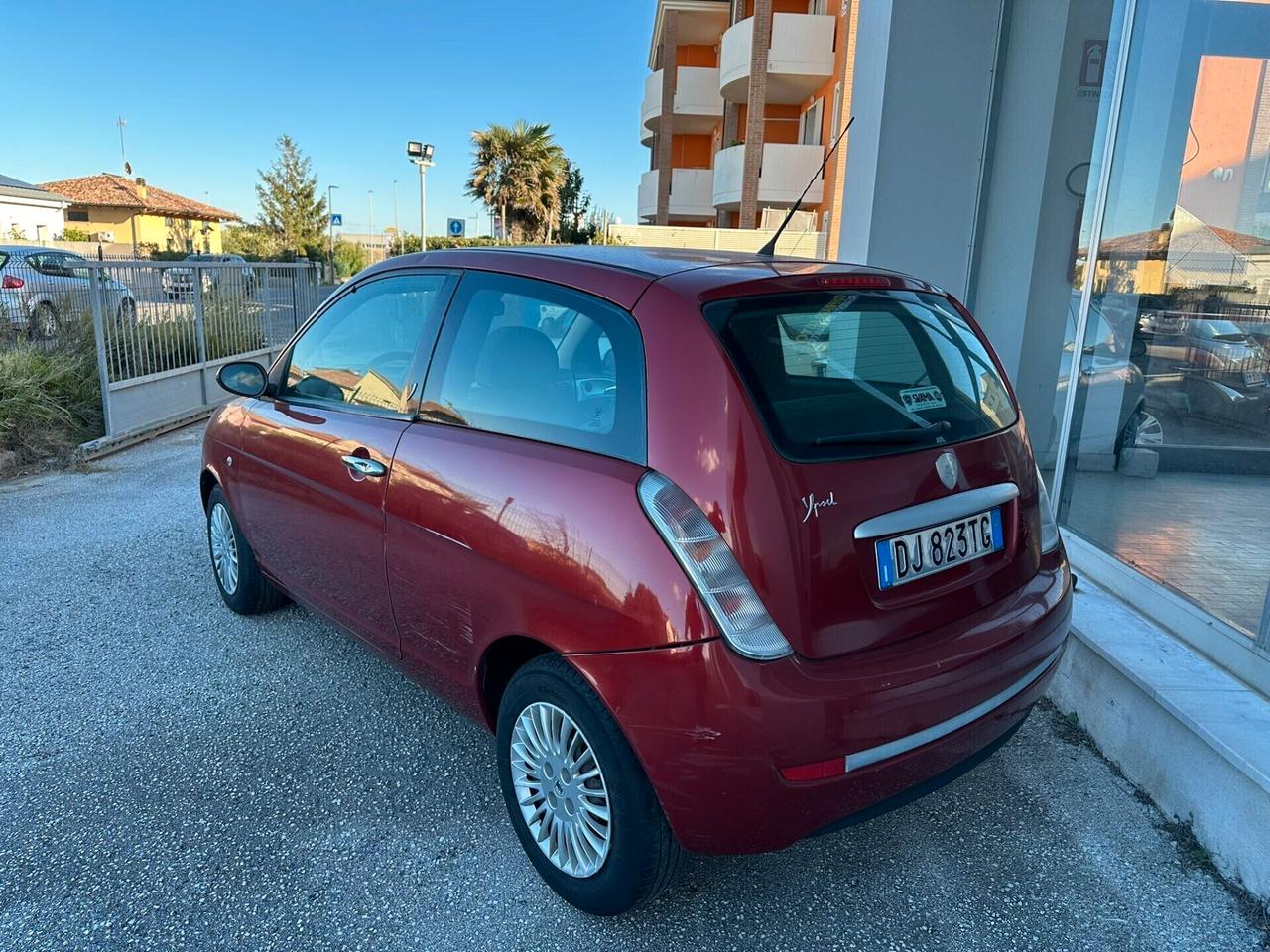 Lancia Ypsilon 1.2 Argento