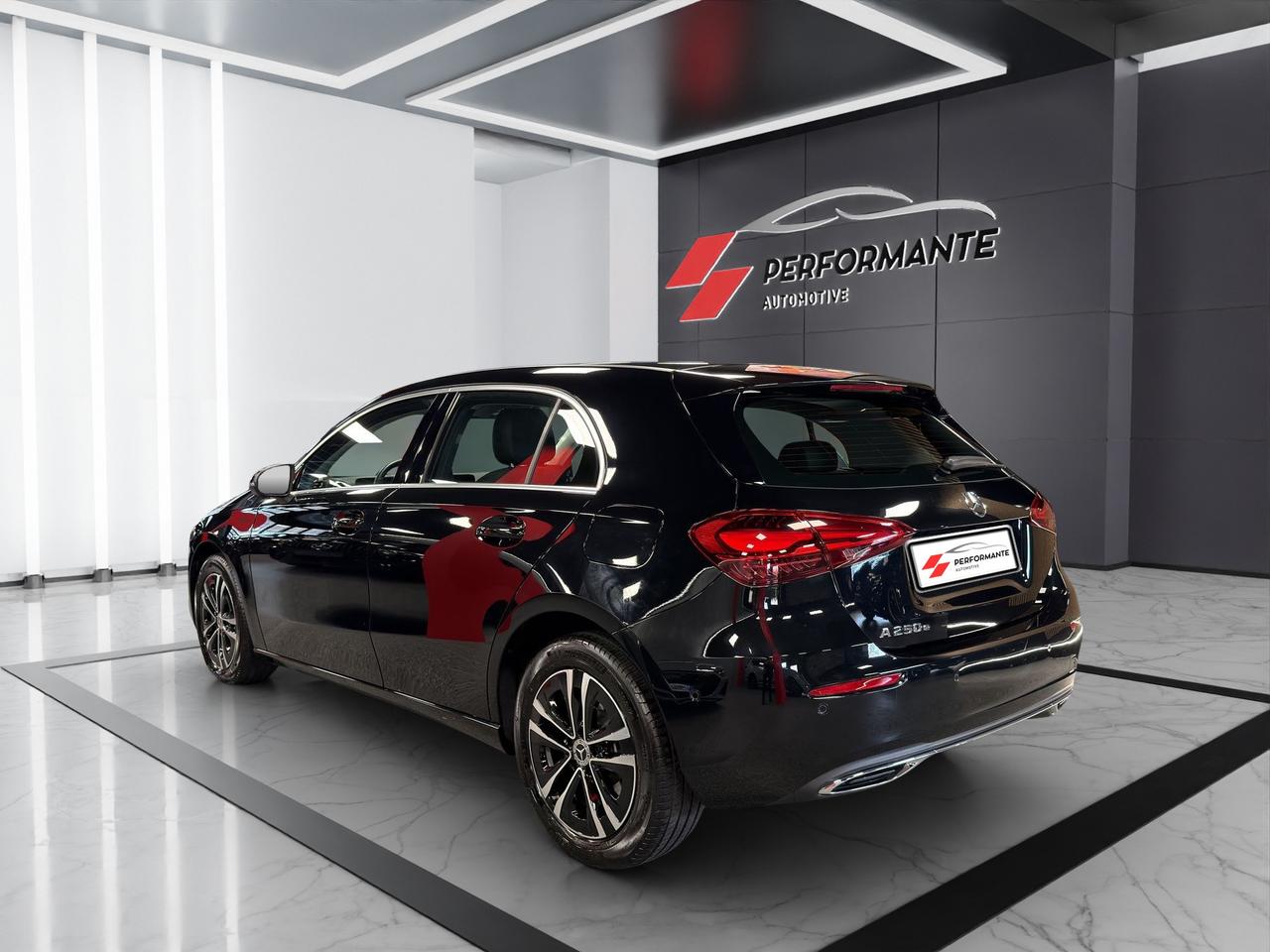 Mercedes A 250 e Plug-In-Hybrid Progressive Advanced Speedshift DCT AMG 8G