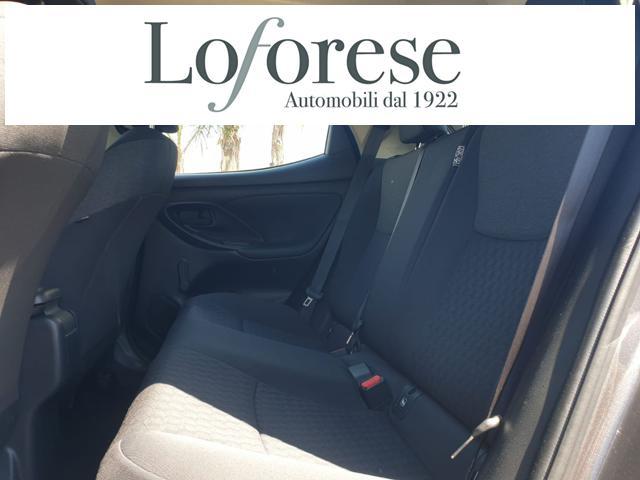TOYOTA Yaris 1.5 Hybrid 5 porte Business