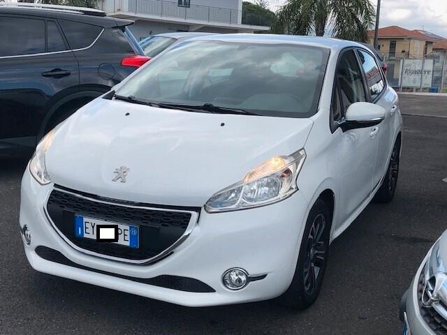 Peugeot 208 1.4 HDi 68 CV 5 porte Allure 2015