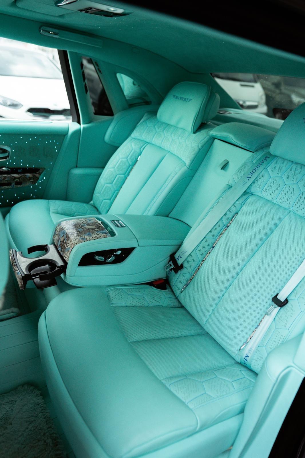 Rolls Royce Phantom 6.7 EWB