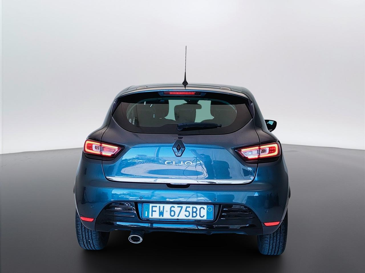 RENAULT Clio IV 2017 - Clio 1.5 dci Moschino Intens 90cv