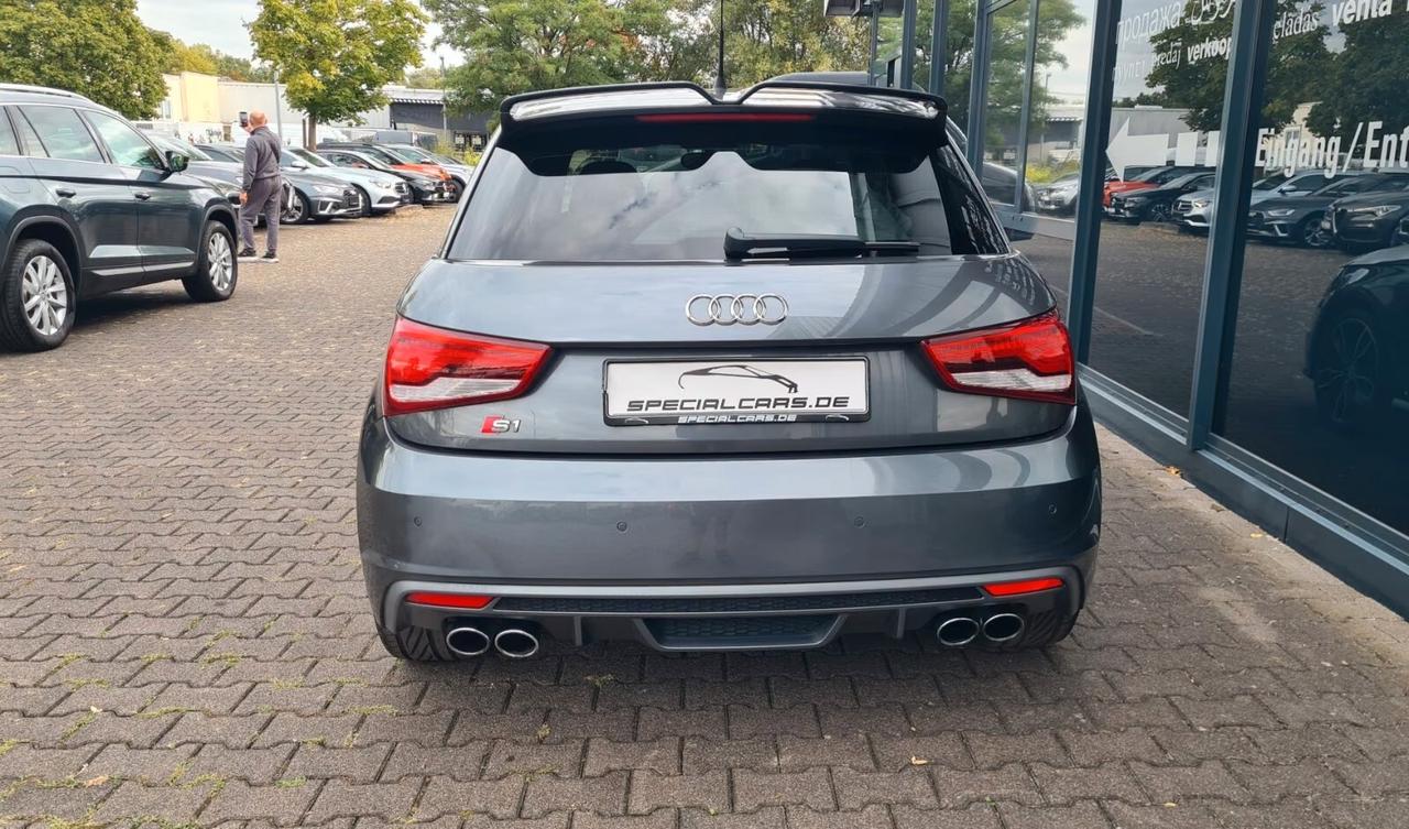 Audi A1 S1 SPB 2.0 TFSI quattro-NAVI