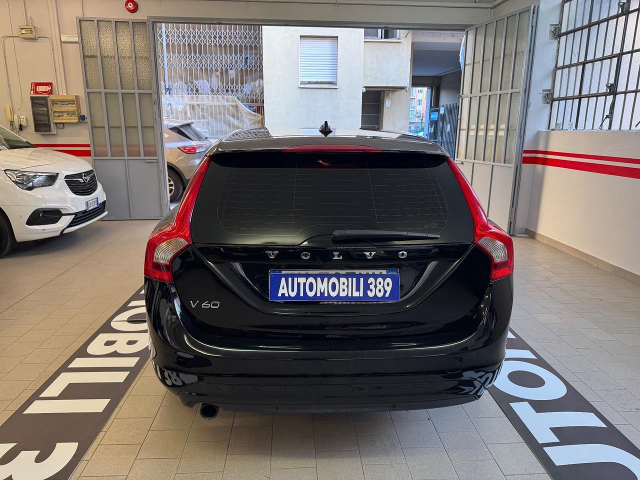 Volvo V60 D2 Geartronic Momentum