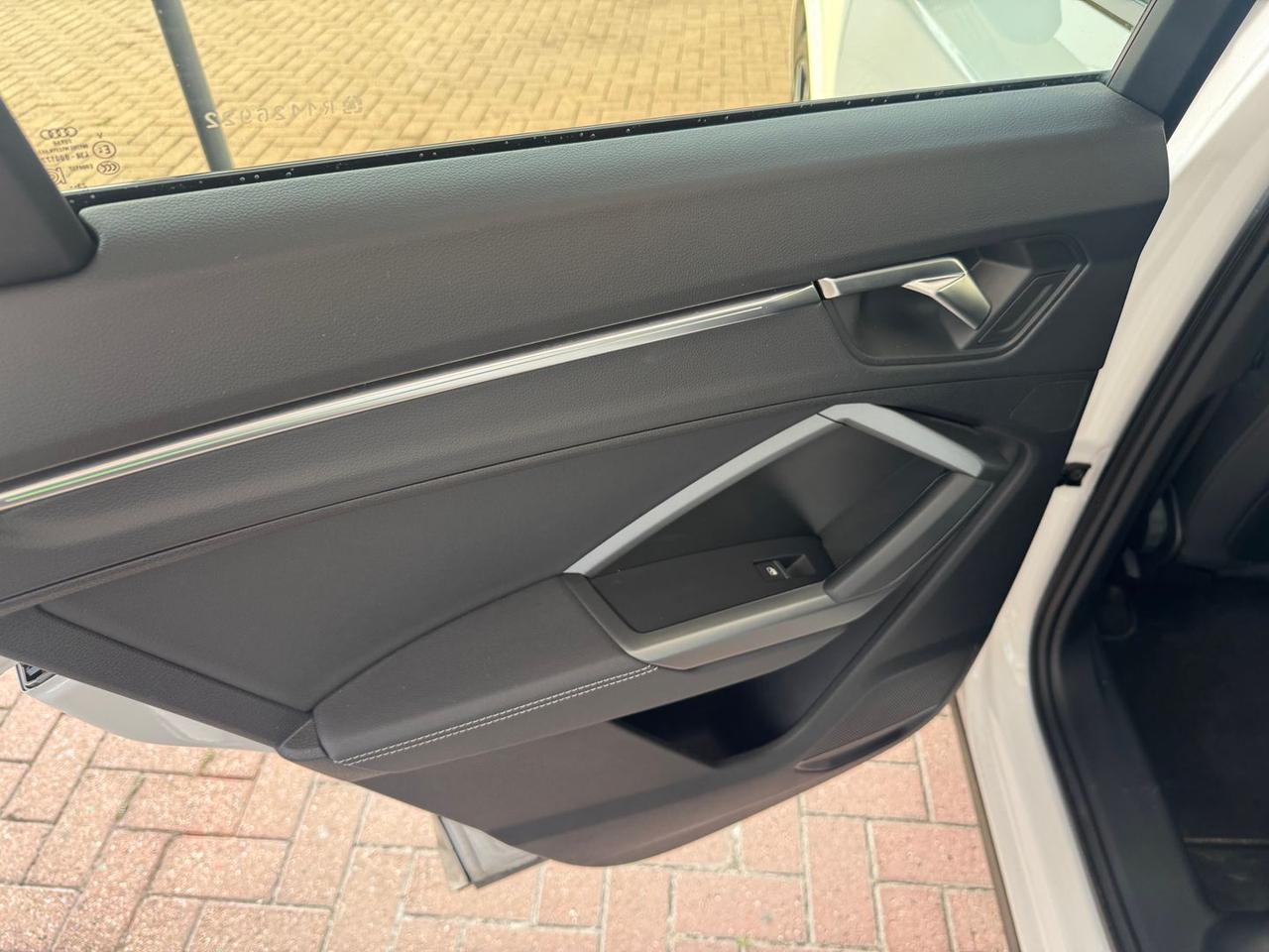 Audi Q3 S Line Identity Black 2.0 45 TFSI G #50560