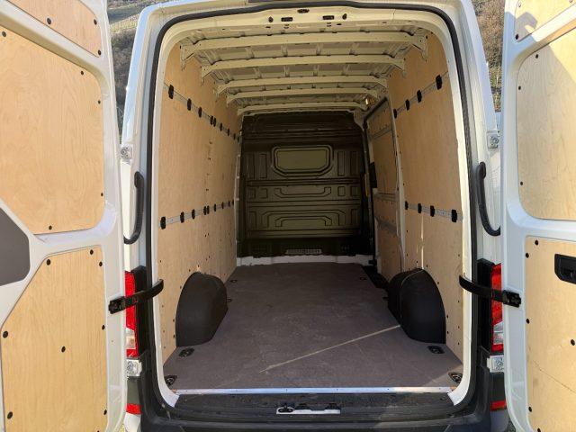 VOLKSWAGEN Crafter 35 2.0 TDI PM-TA Furgone Navi LED ACC