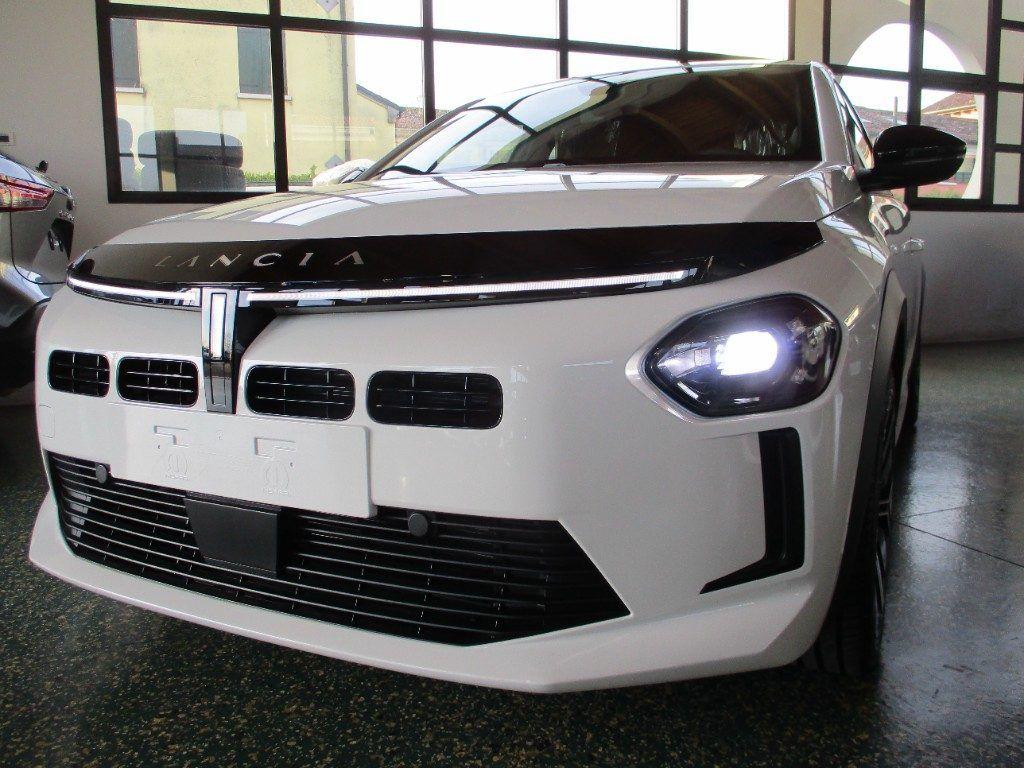 Lancia Ypsilon Hybrid e-DCT - Ok Neopat. - PRONTA