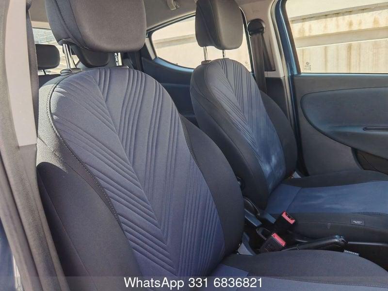 Lancia Ypsilon Ypsilon 1.0 firefly hybrid Gold s&s 70cv