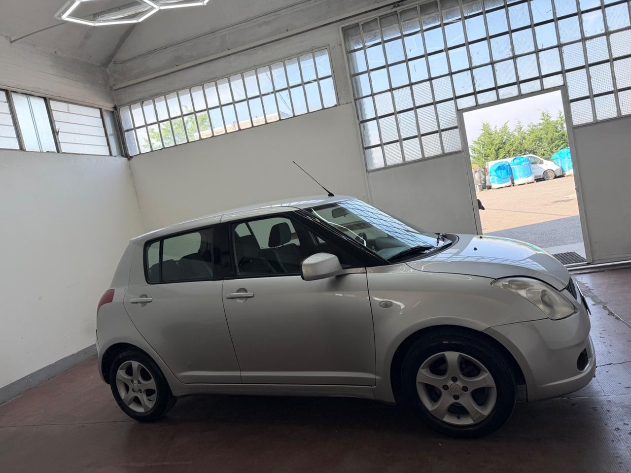 Suzuki Swift 1.3 5p. GLX AUTOMATICO