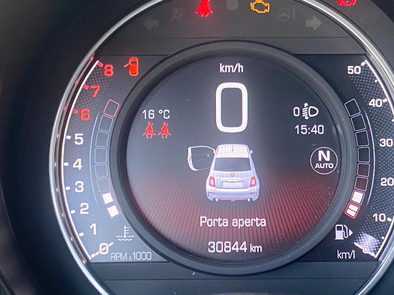 Abarth 695 1.4 Turbo T-Jet 180 CV M.T.A.