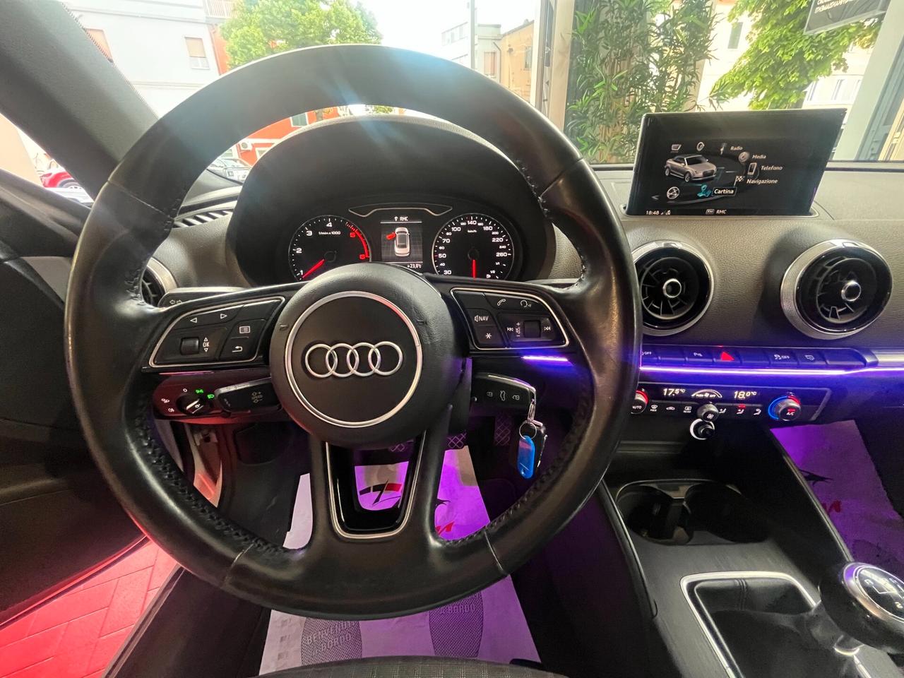 AUDI A3 CABRIO 1.6 TDI 116 CV SPORT NAVI CERCHI DA 18 CAMBIO 6 SPEED KM CERTIFICATI LUCI AMBIENTE OK NEOPATENTATI