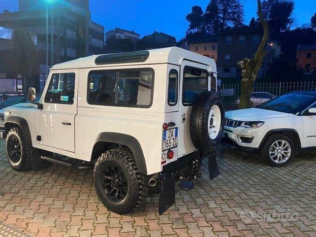 LAND ROVER Defender 90 2.2 TD4 Station Wagon n1