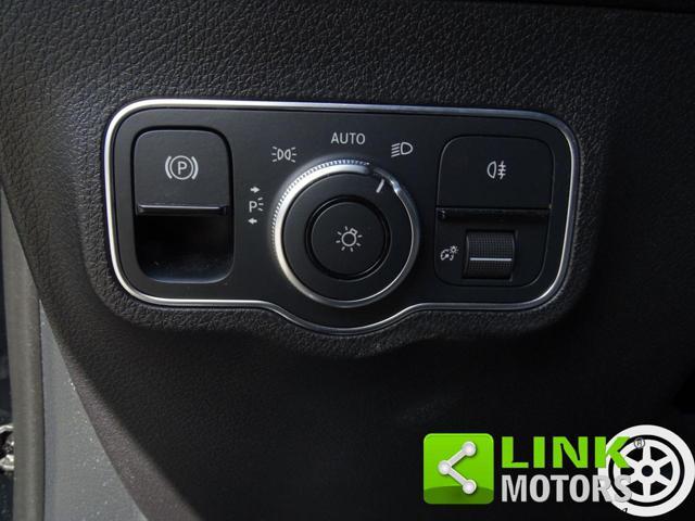 MERCEDES-BENZ GLB 180 d Automatic Premium BLACK PACK *UNIPRO*