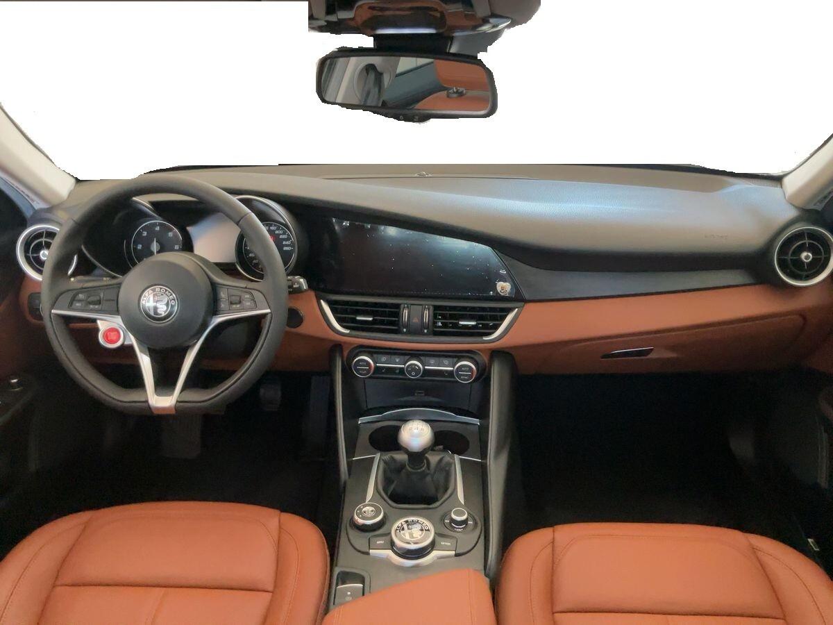 Alfa Romeo Giulia 2.2 DIESEL 180 CV SUPER KM38000 UFFICIALE ITALIANA UNICO PROPRIETARIO+BIXENO+NAVI+PELLE