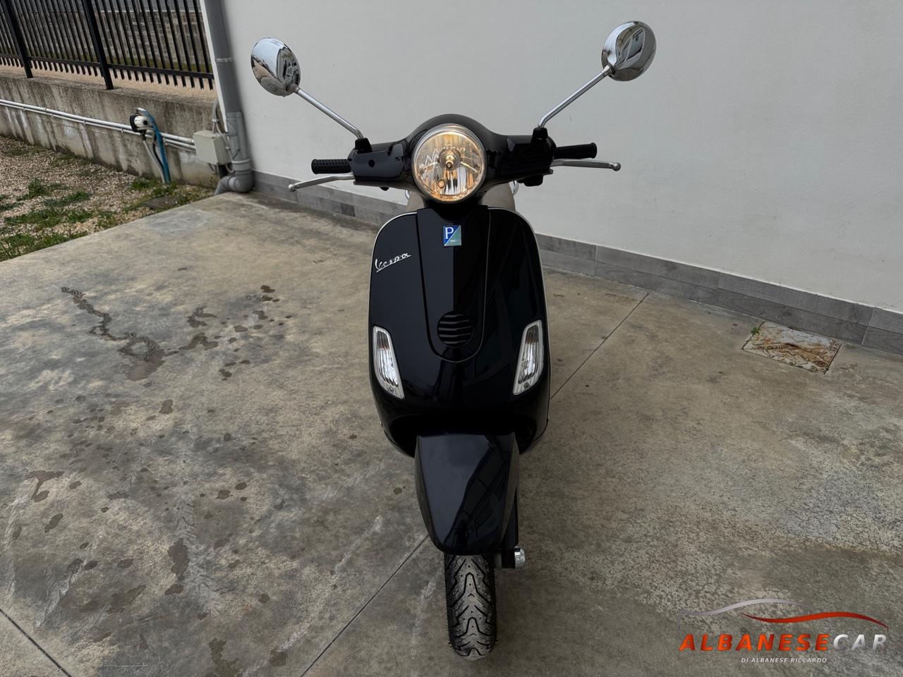 Piaggio Vespa 125 LX