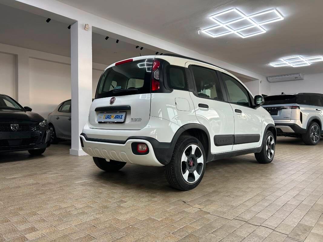 Fiat Panda 1.0 hybrid City Cross s&s 70cv